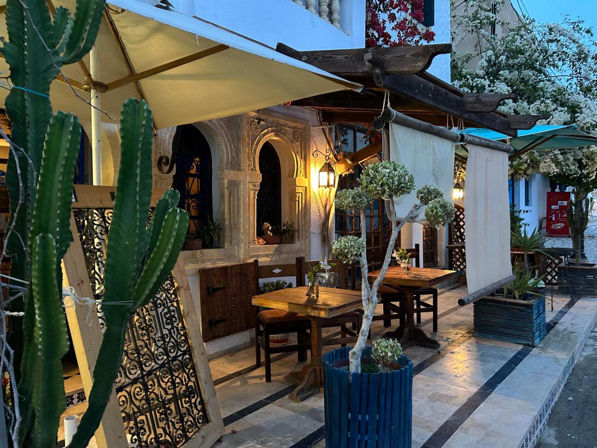 Harqalah L'Artisan酒店 外观 照片